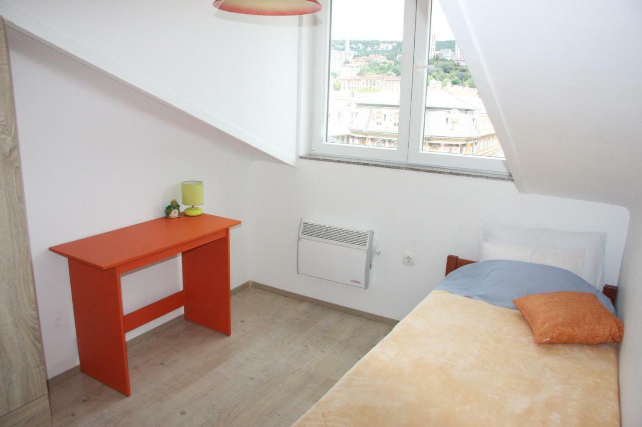 Apartment In City Center Rijeka Bagian luar foto